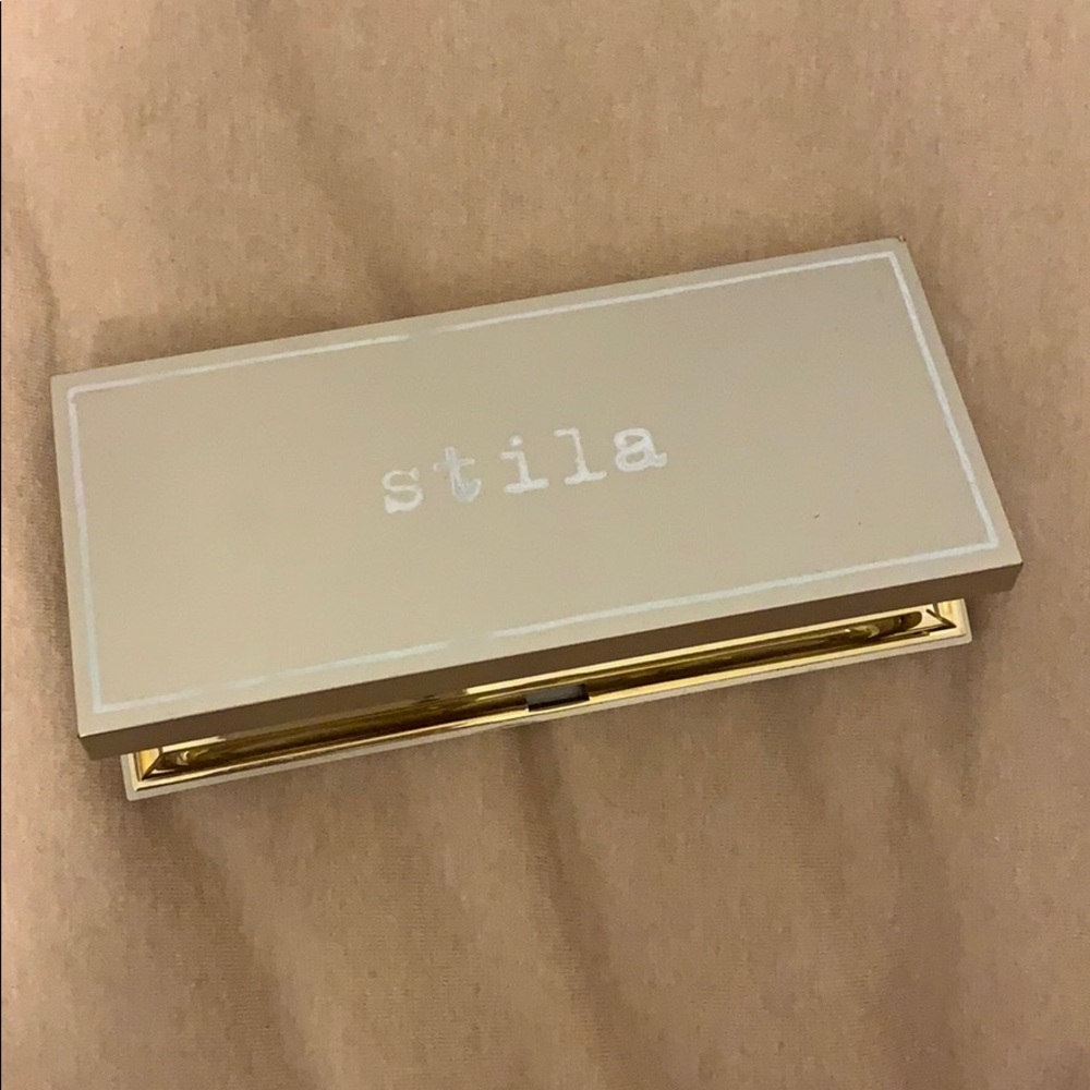 Stila highlighter pallet